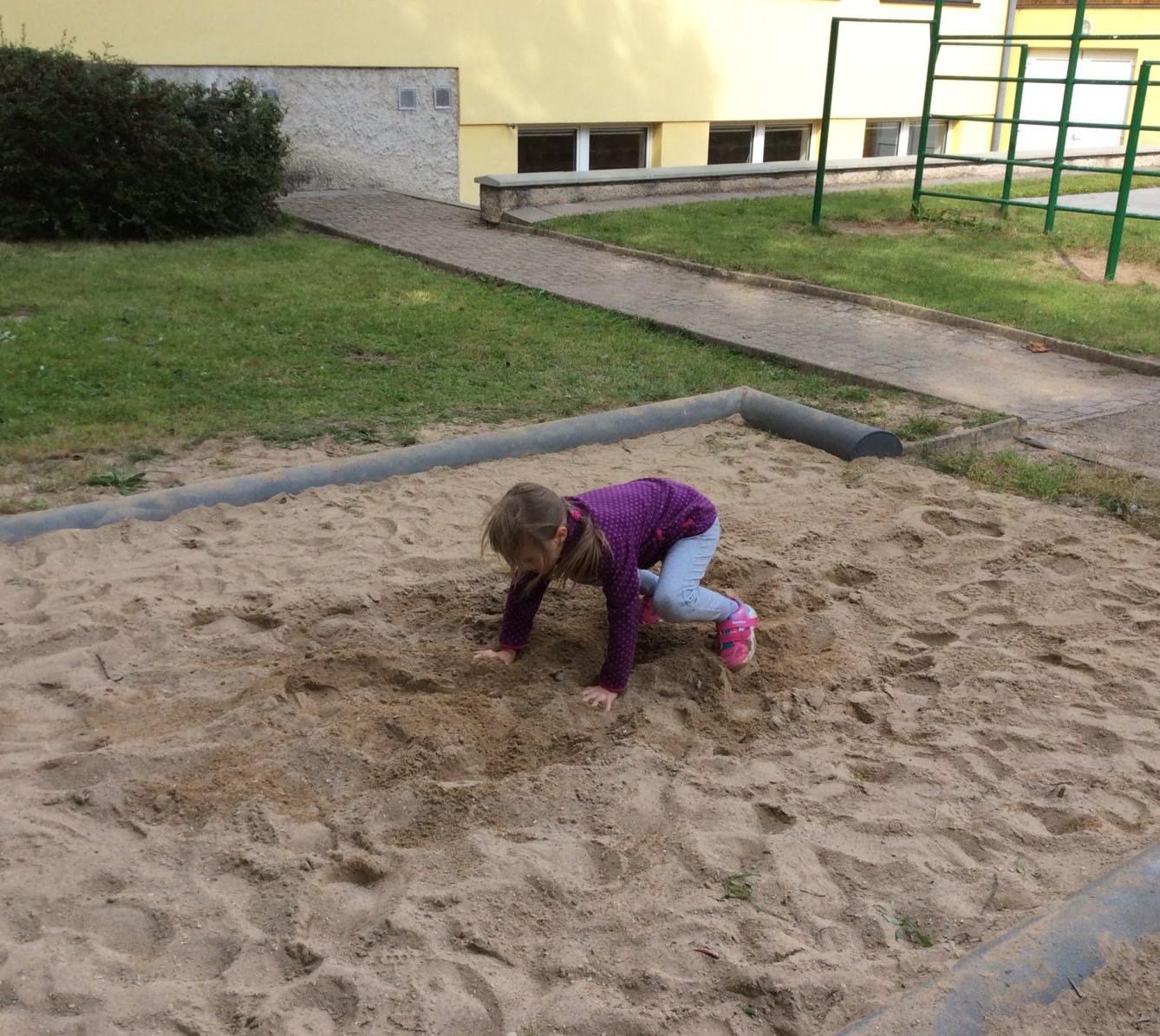 ZÁŘÍ - 2. ODDĚLENÍ - 81