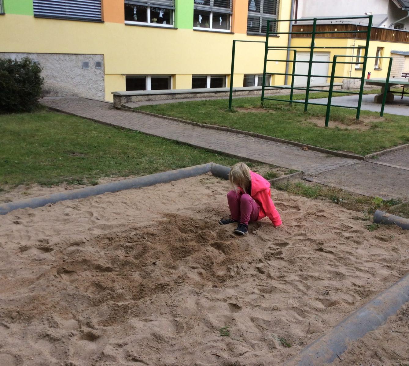 ZÁŘÍ - 2. ODDĚLENÍ - 82