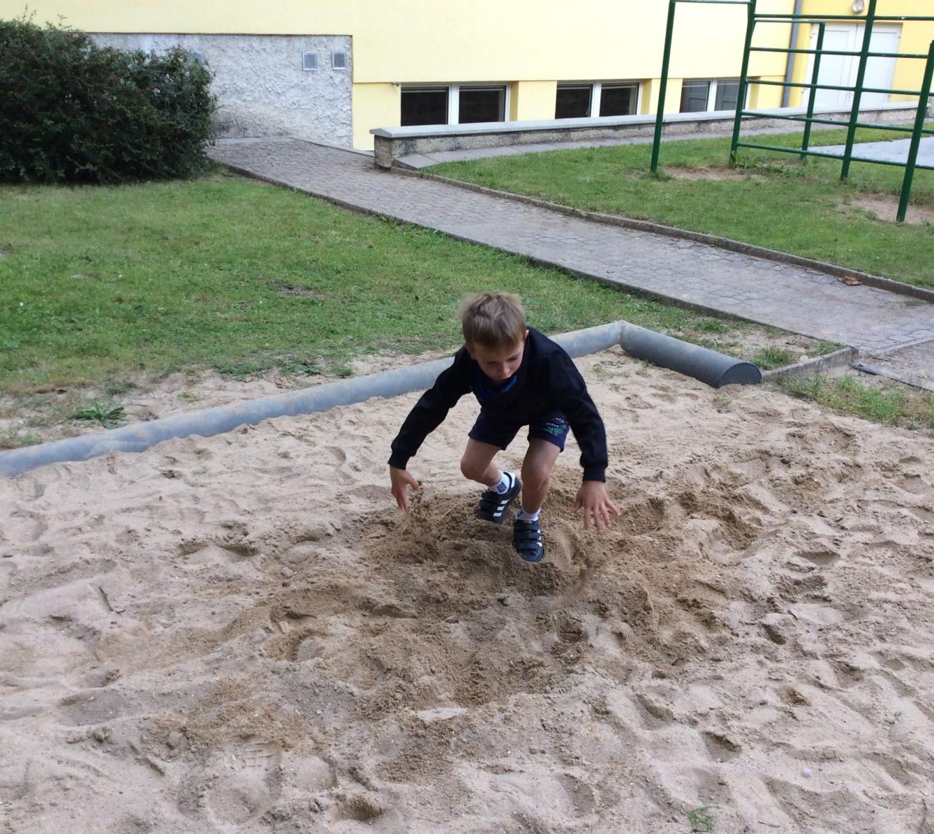 ZÁŘÍ - 2. ODDĚLENÍ - 87