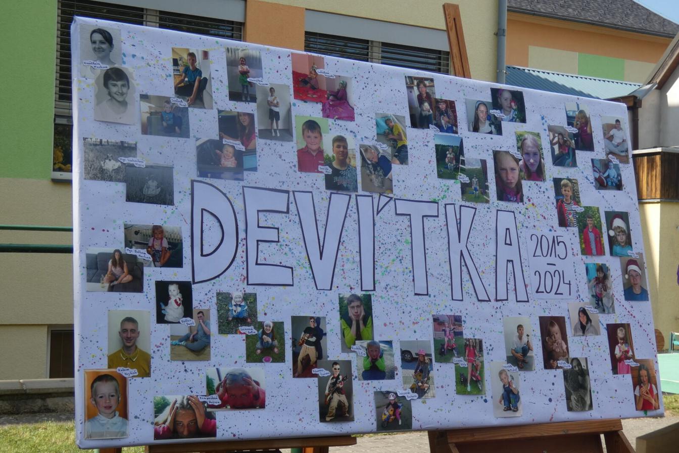 Loučení s deváťáky - zahradní slavnost