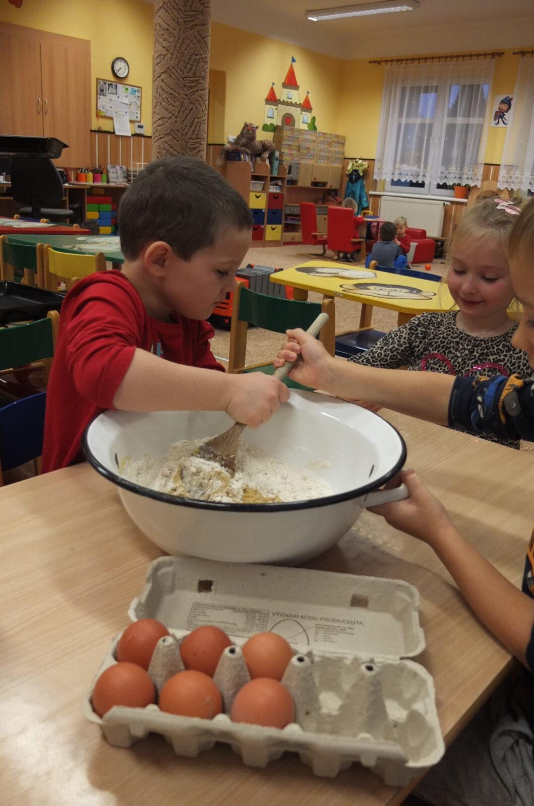 Pečení perníčků - 2