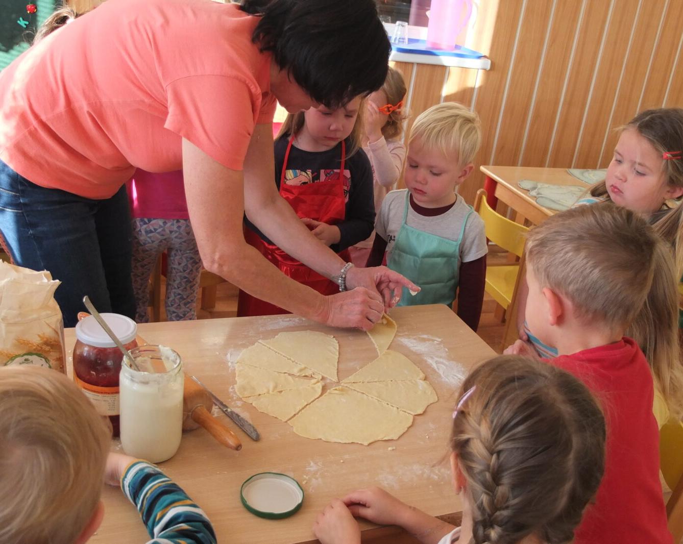 Pečení svatomartinských rohlíčků - 28