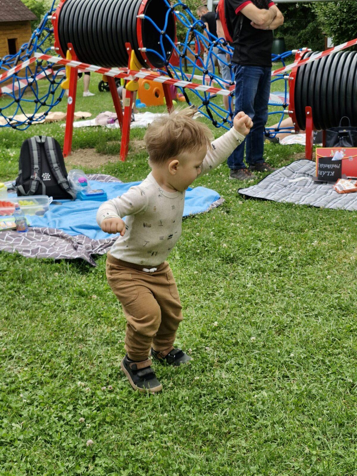 ZAHRADNÍ SLAVNOST - 28