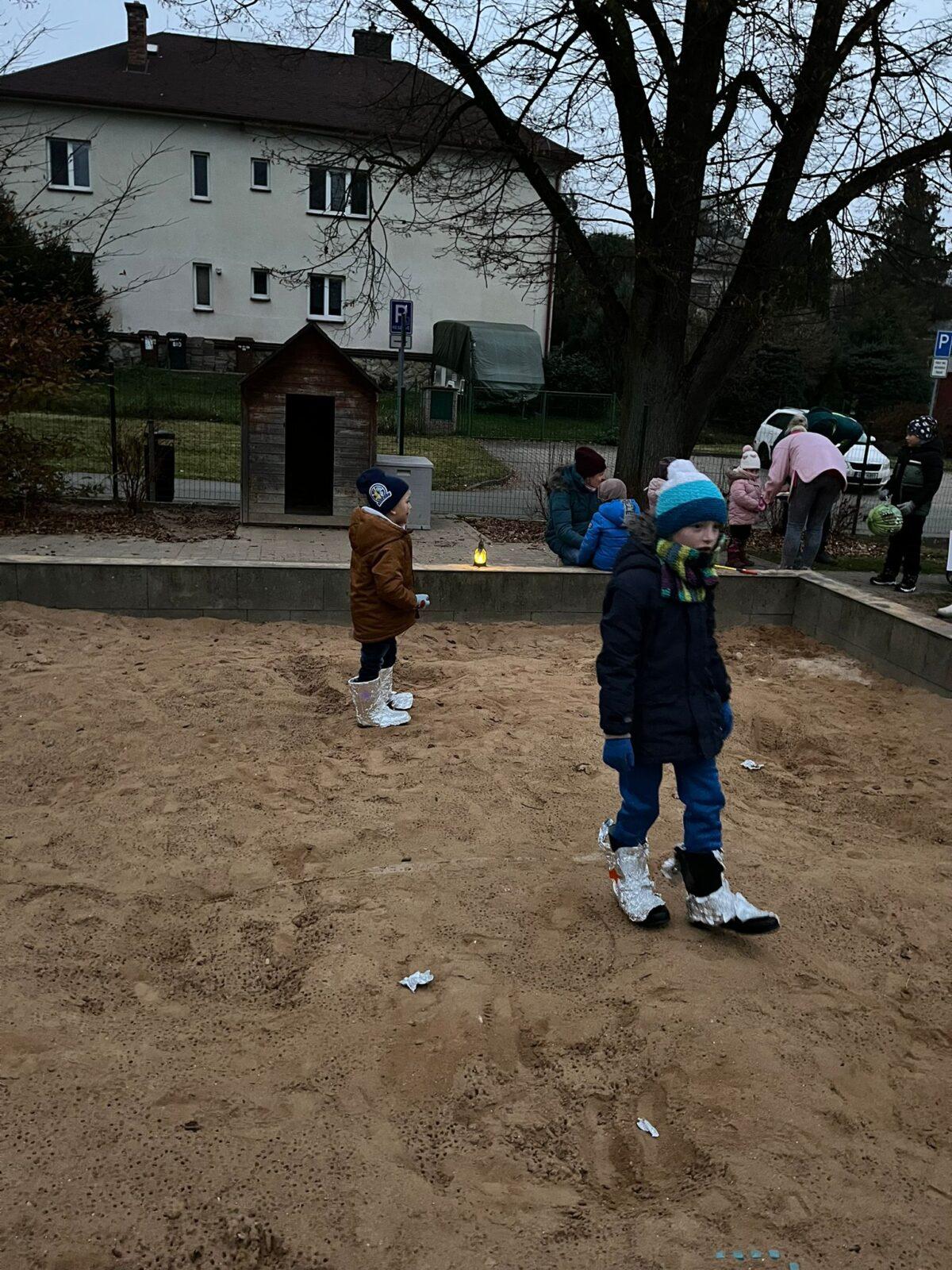 lampiónový průvod - vesmír - 17