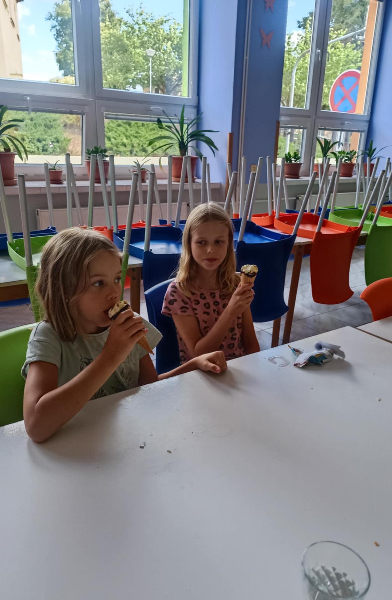 TÝDEN PLNÝ ZÁBAVY II - pátek - 48