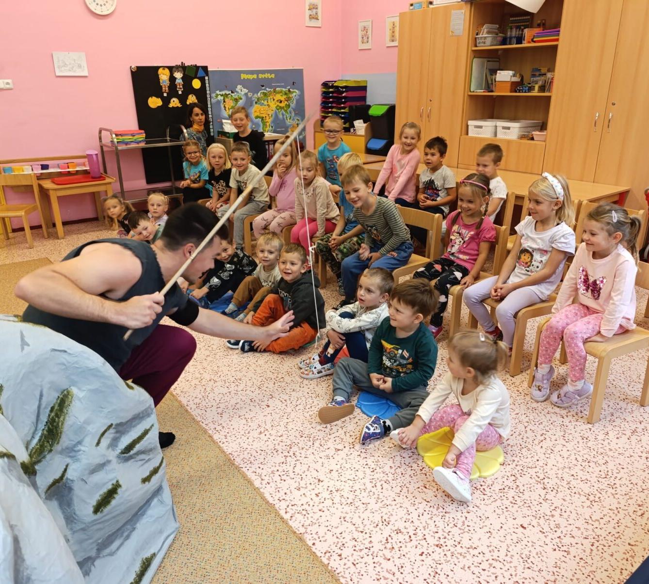 DIVADLO: ,,O ZLATÉ RYBCE" - 25