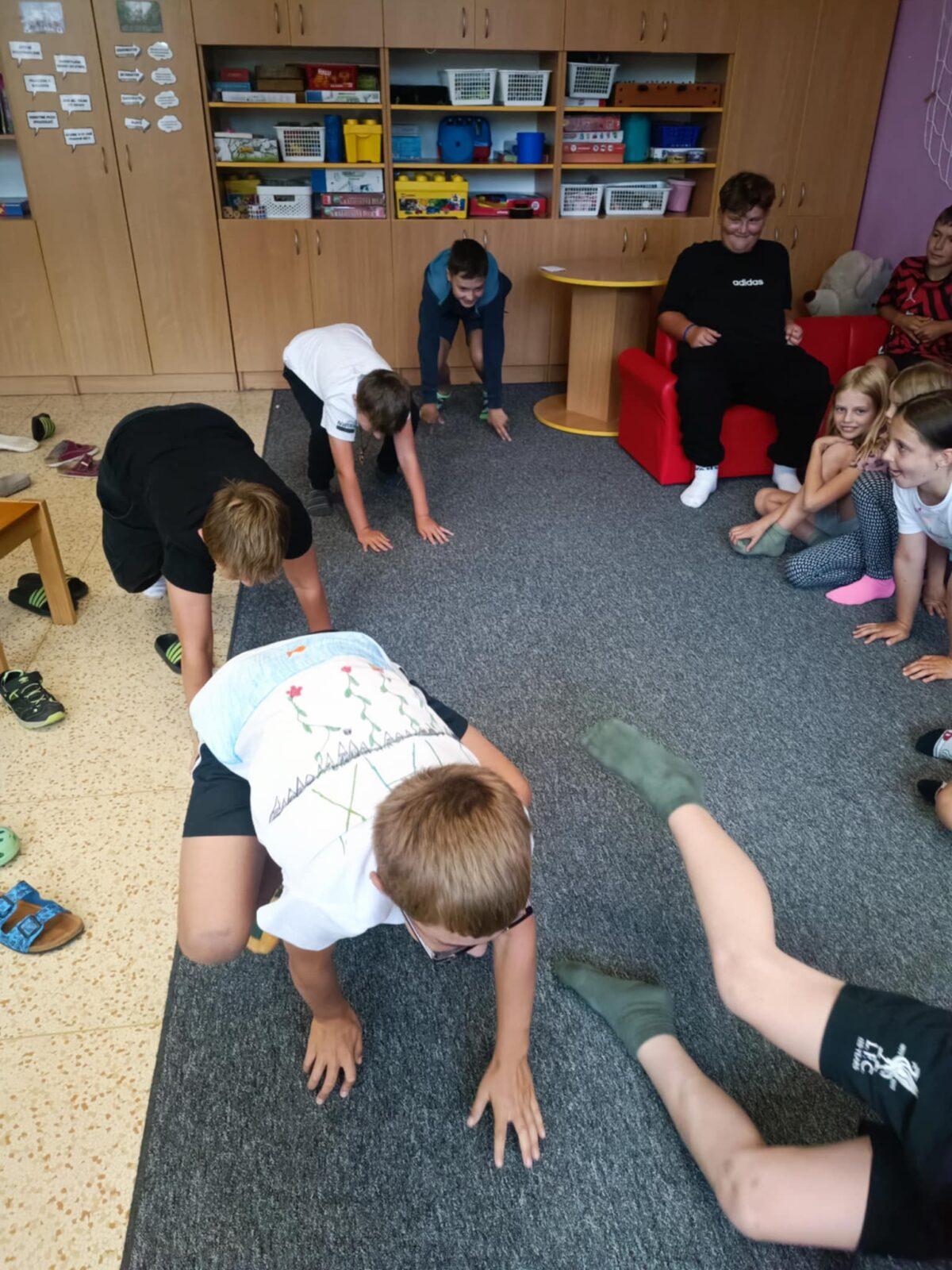 TÝDEN PLNÝ ZÁBAVY II - pátek - 49