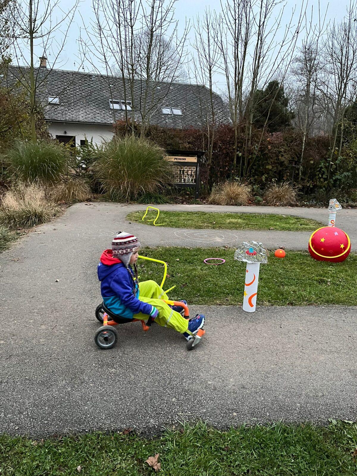 lampiónový průvod - vesmír - 23