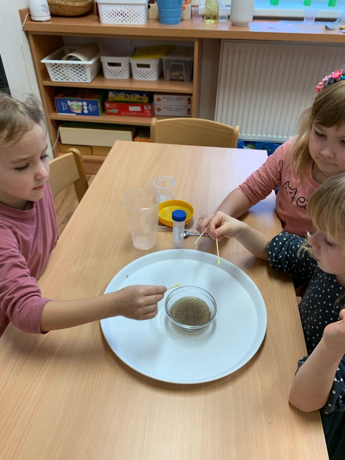 pokusy s vodou - námořníci - 22