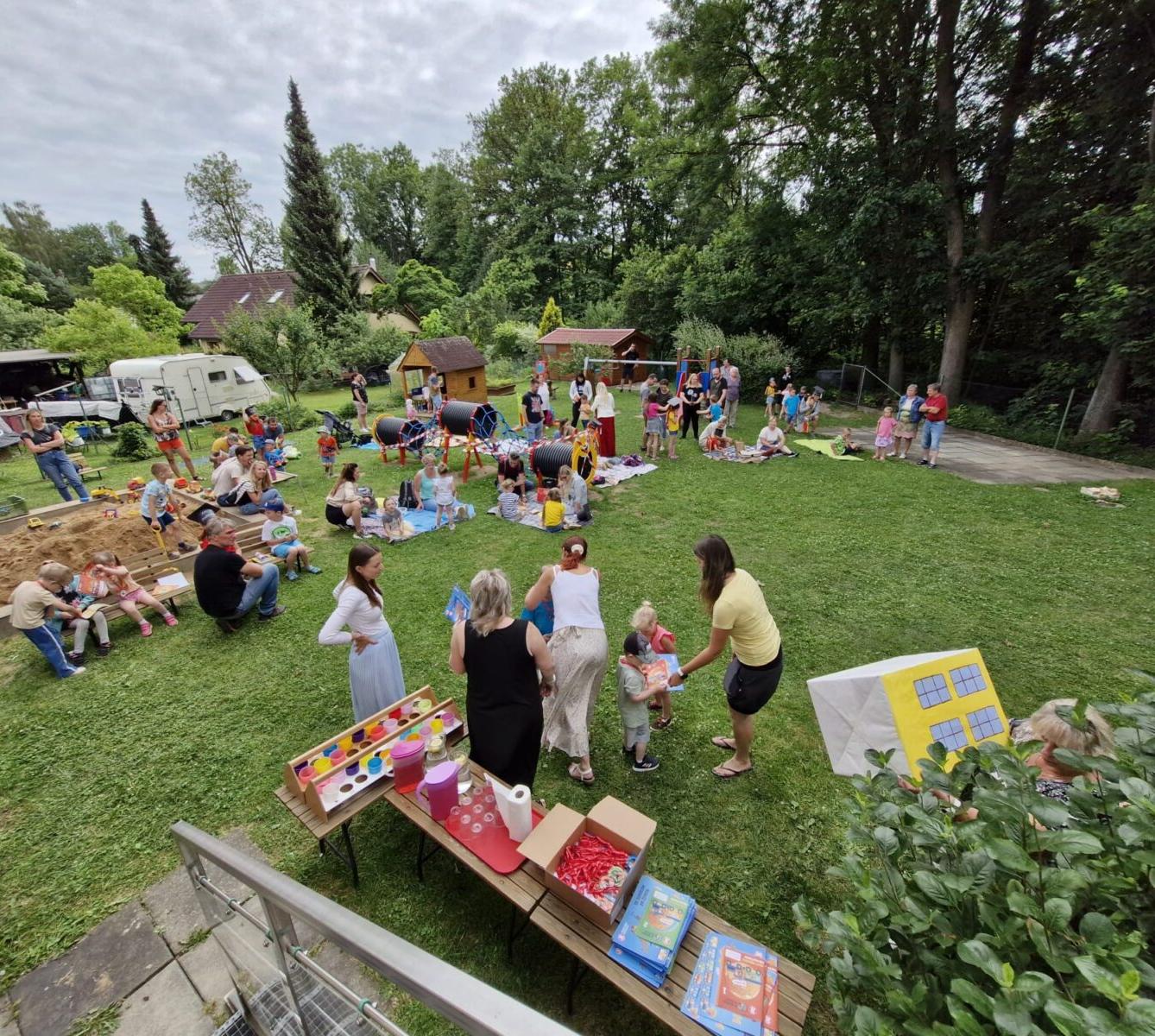 ZAHRADNÍ SLAVNOST - 39