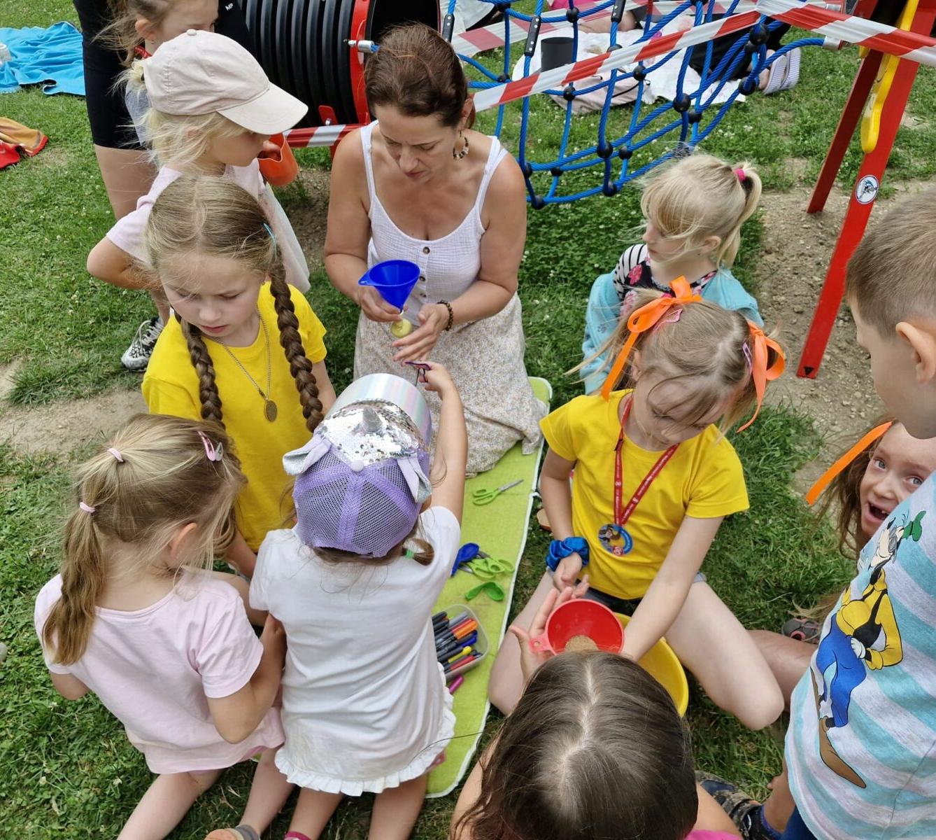 ZAHRADNÍ SLAVNOST - 40