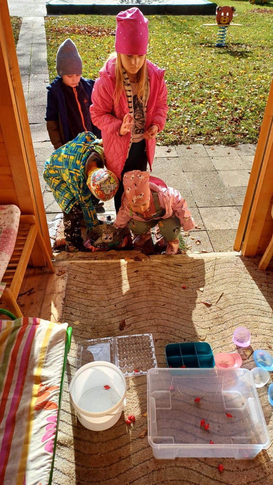 podzimní hry na zahradě - 34