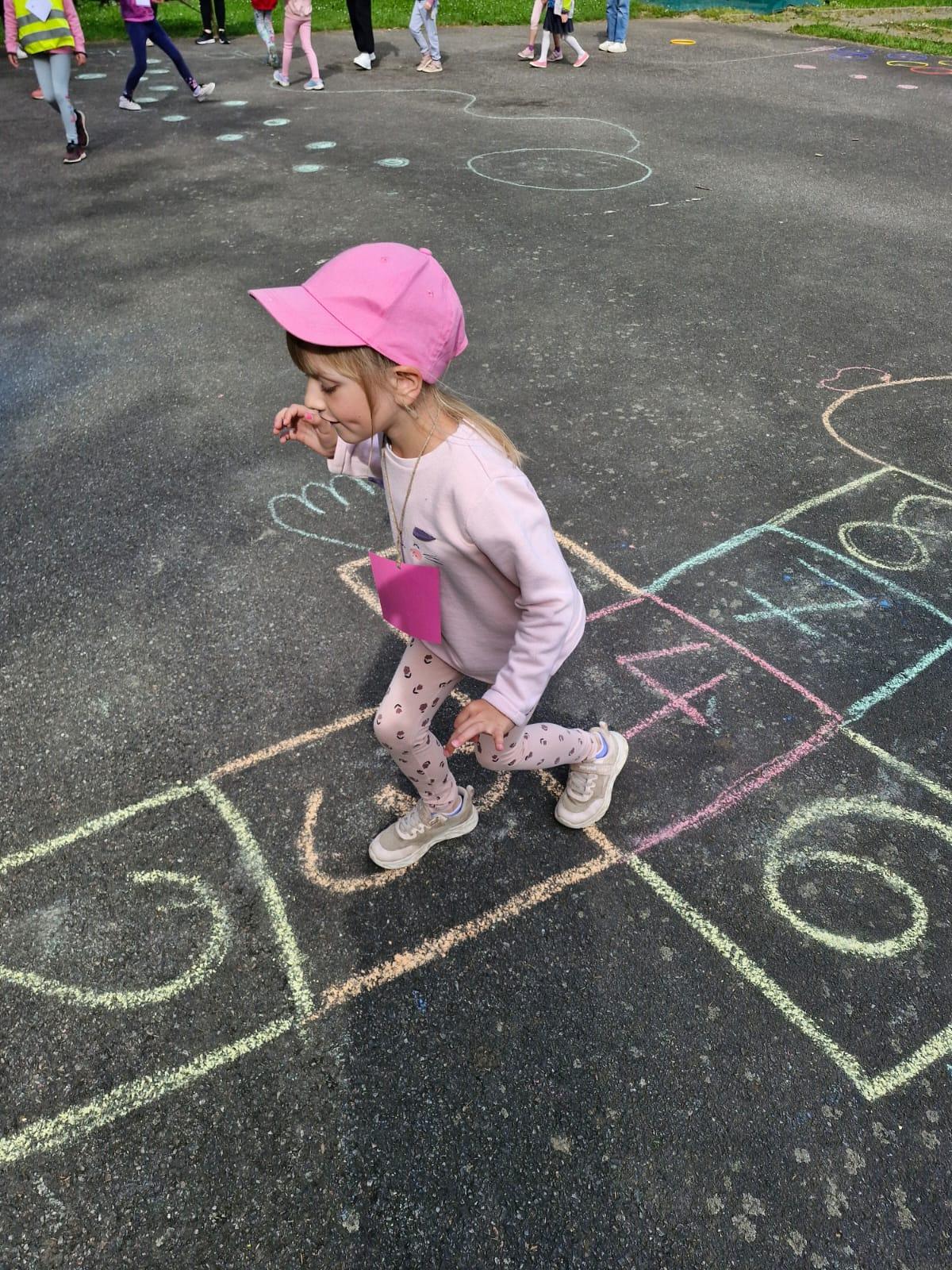 PŘEDŠKOLÁCI VE ŠKOLE - 25