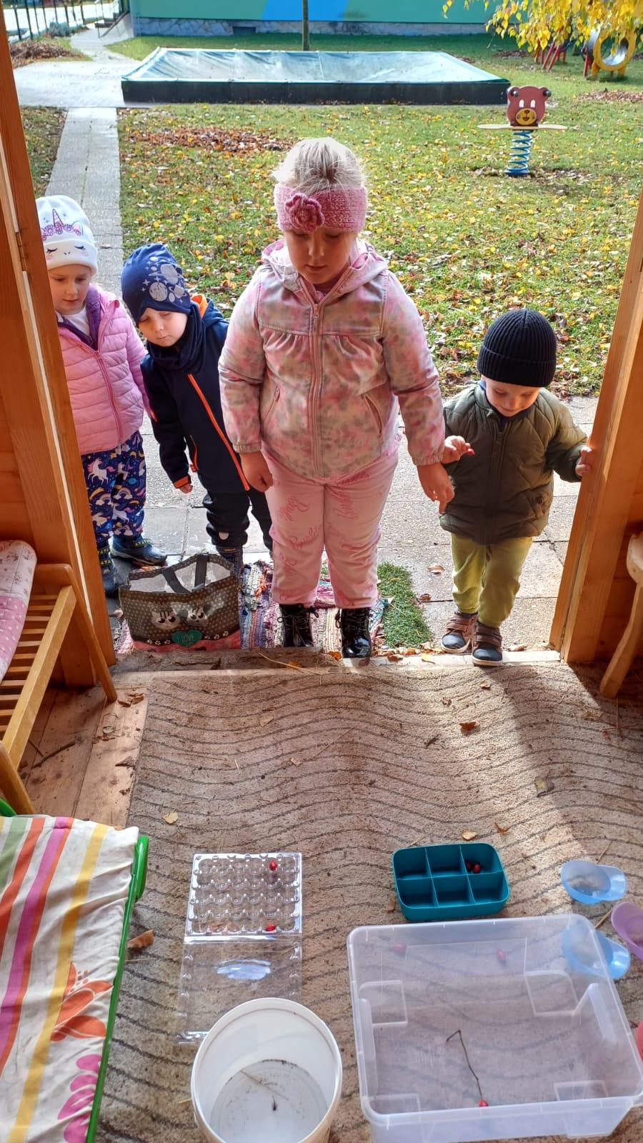 podzimní hry na zahradě - 36