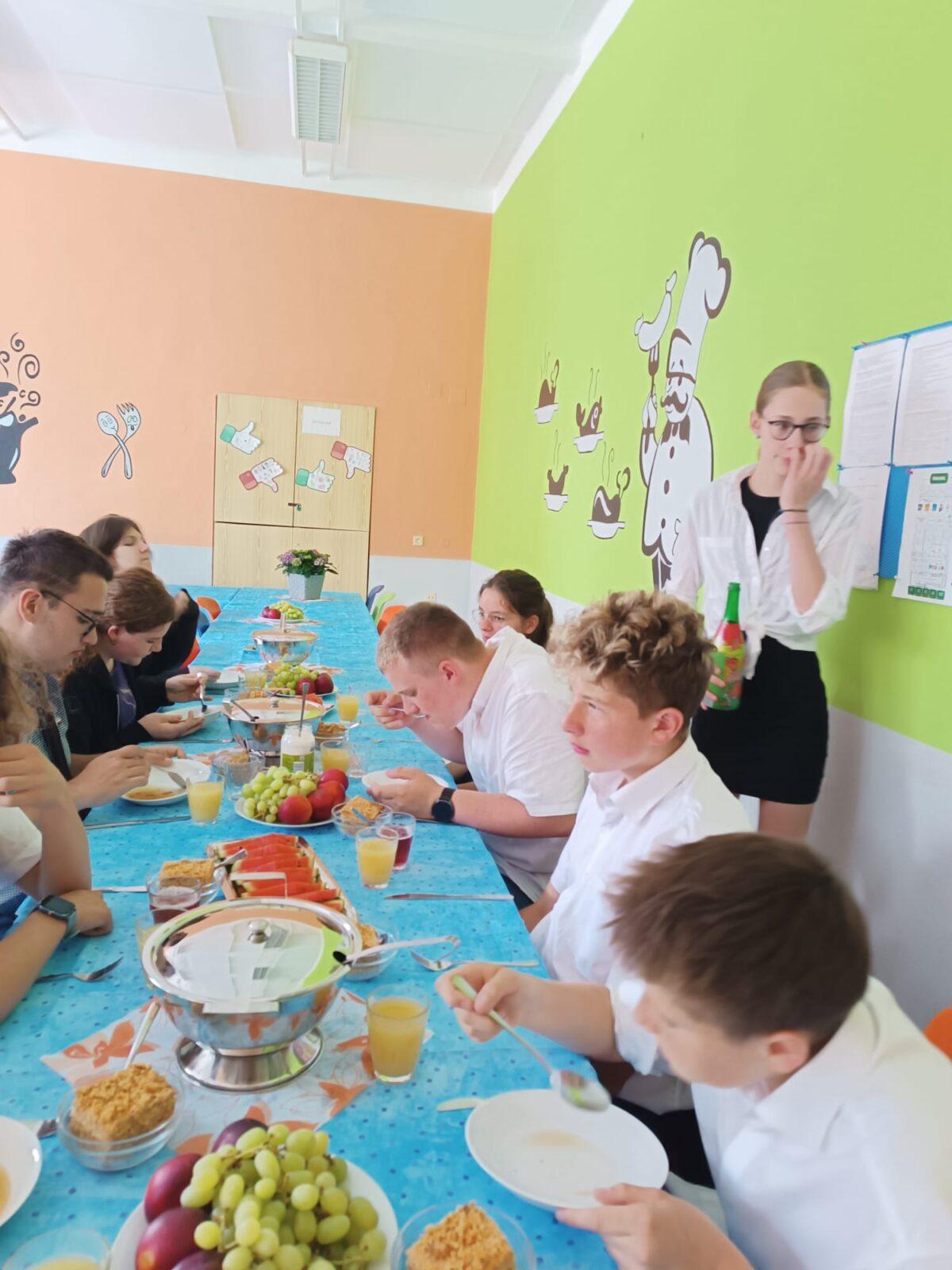 Slavnostní oběd 9. B - 15