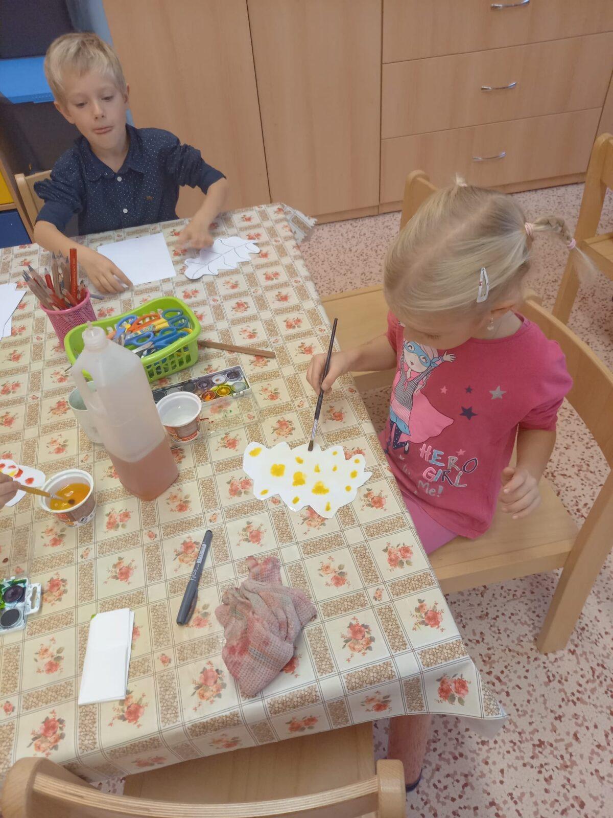 SOVIČKY: LISTÍ ŽLOUTNE, POLETUJE - 64