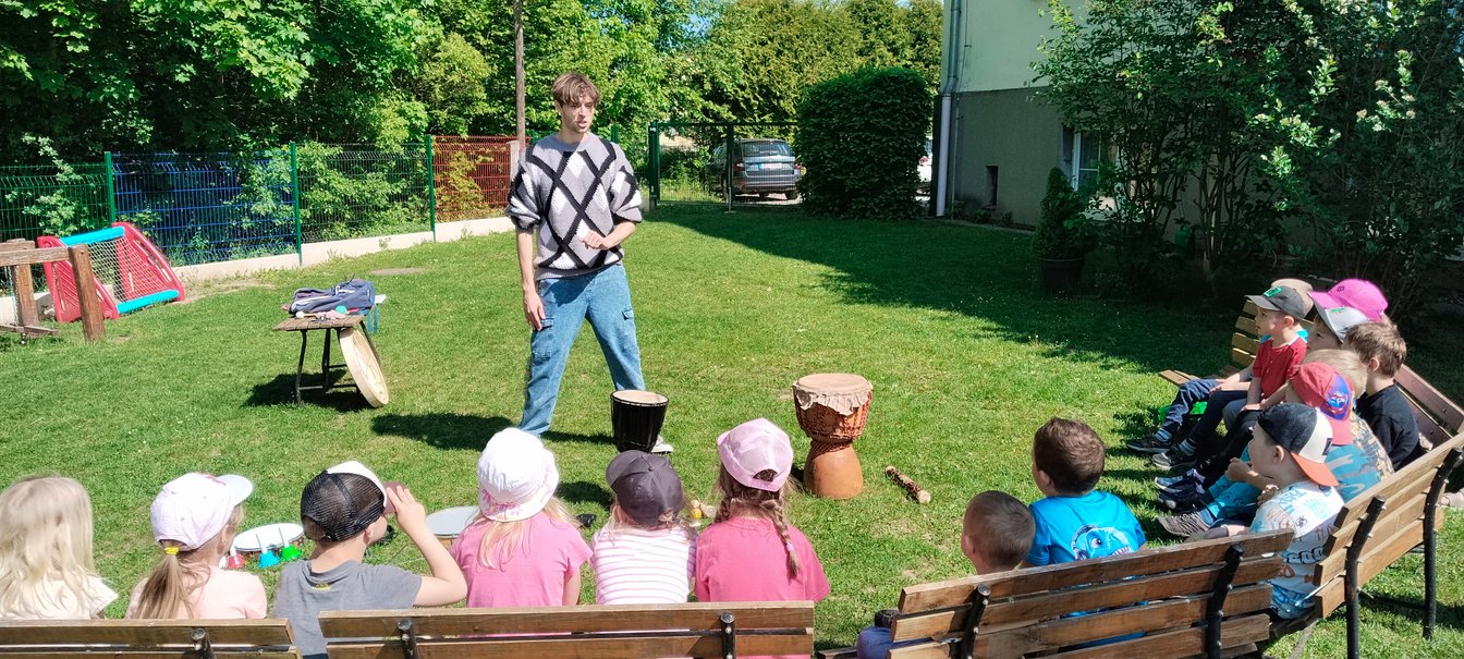 HUDEBNÍ PROGRAM - 1