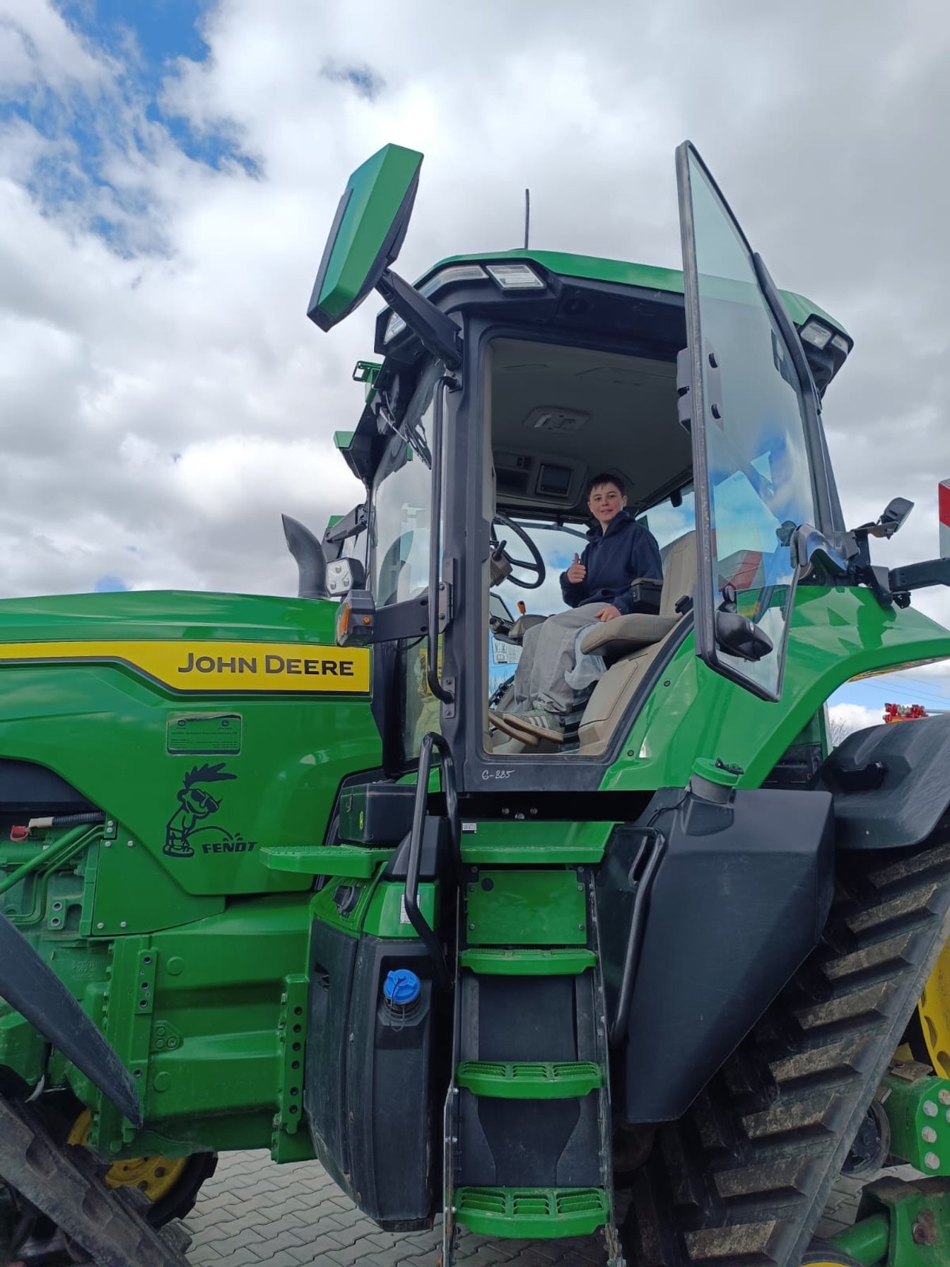 Osmáci ve firmě John Deere