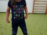 ZE ŽIVOTA ESKYMÁKA:CHŮZE SE SNĚŽNICEMI